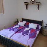 Szabadido Vendeghaz Apartment Revfulop