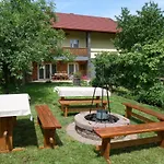 Apartment Szabadido Vendeghaz *
