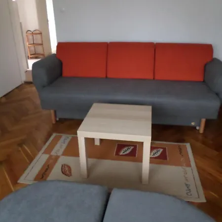 Szabadido Vendeghaz 公寓 Révfülöp