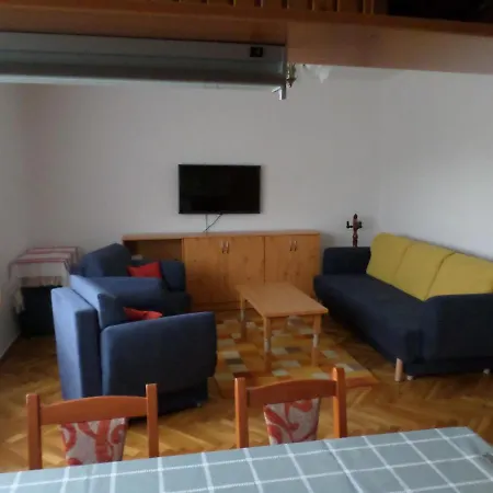 Szabadido Vendeghaz * Révfülöp